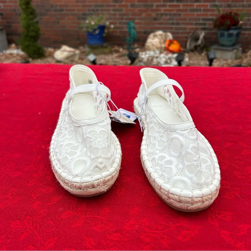 Women's‎ Celia Floral Lace Mary Jane Espadrille Flat by universal thread size 7